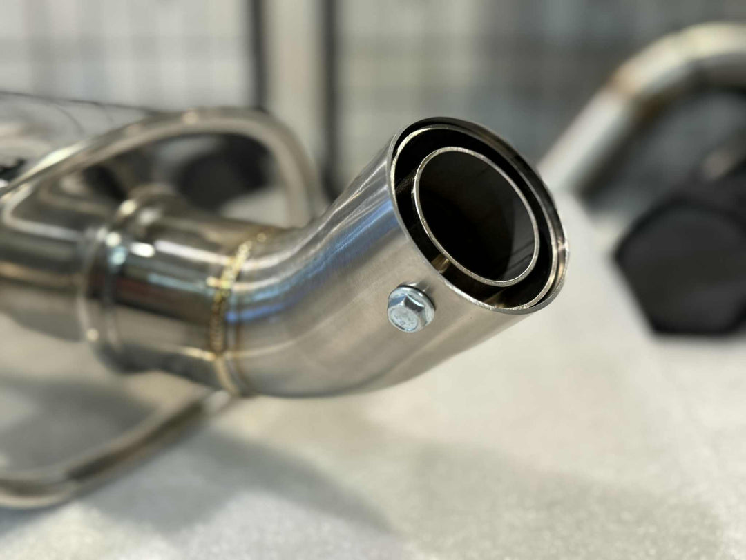 【最終】ドゥエルテック ボディーボード Dueltec silencer 96482213AA - SILENCER COVER FOR TYPE APPROVED EXHAUST - Diavel V4